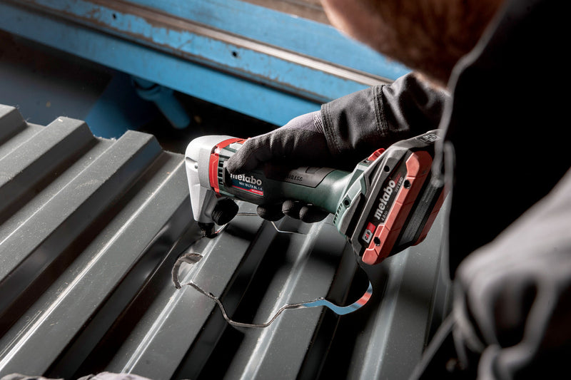 Metabo NIV 18 LTX BL 1.6 (601614840) 18V Brushless Cordless Nibbler - Body Only product image 3
