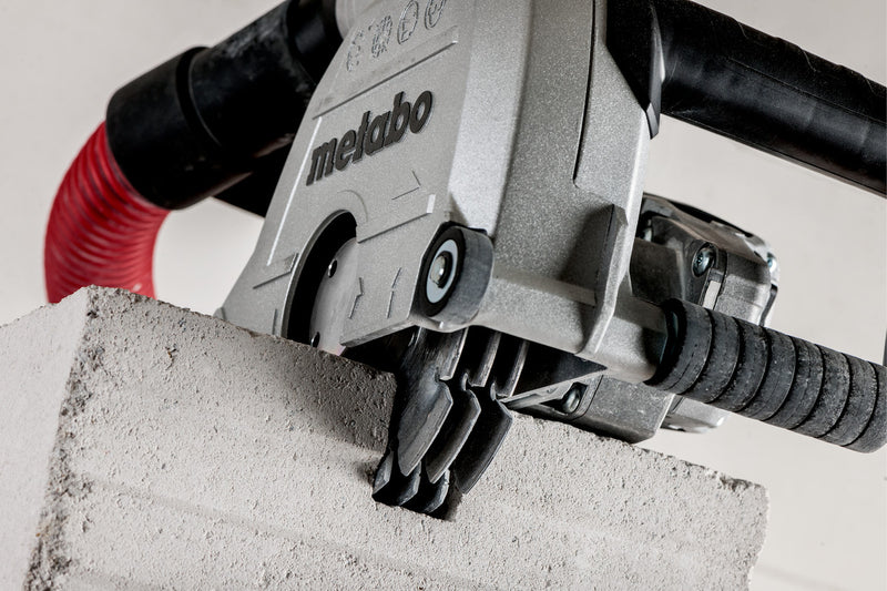 Metabo MFE 40 110V, 1700 W, 40mm Wall Chaser c/w 2 x 5" Diamond Blades