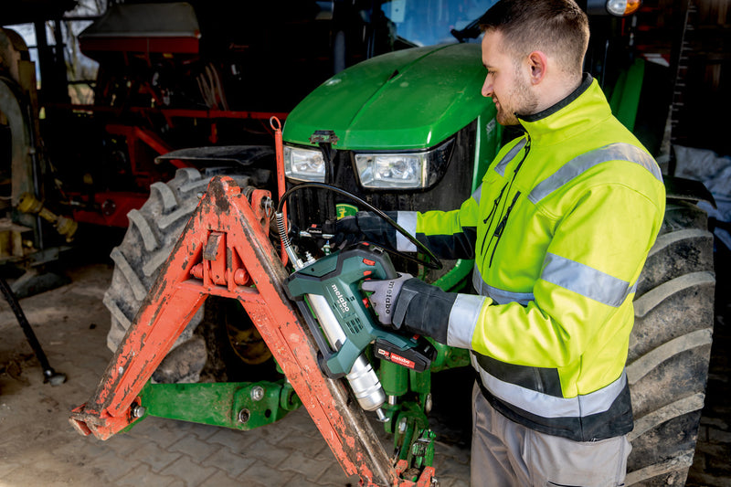 Metabo FP 18 LTX (600789850) 18V Cordless Grease Gun - Body Only product image 2